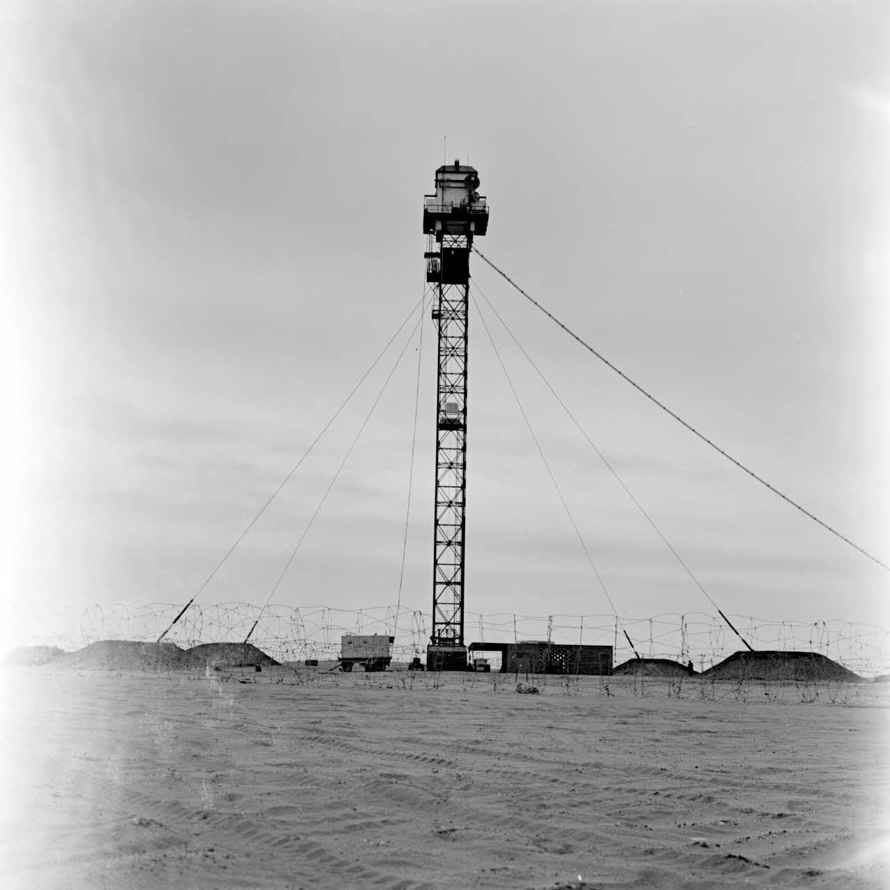 Henni Funambulist 5
